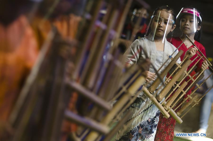 INDONESIA-BANDUNG-TRADITIONAL INSTRUMENT