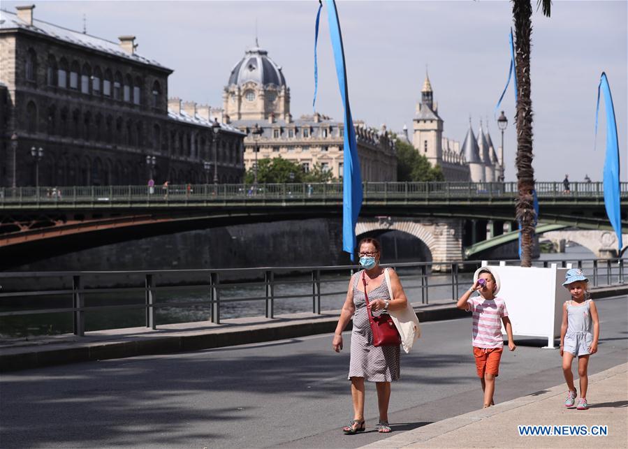 Masks to be compulsory in busy outdoor places in Paris from Monday