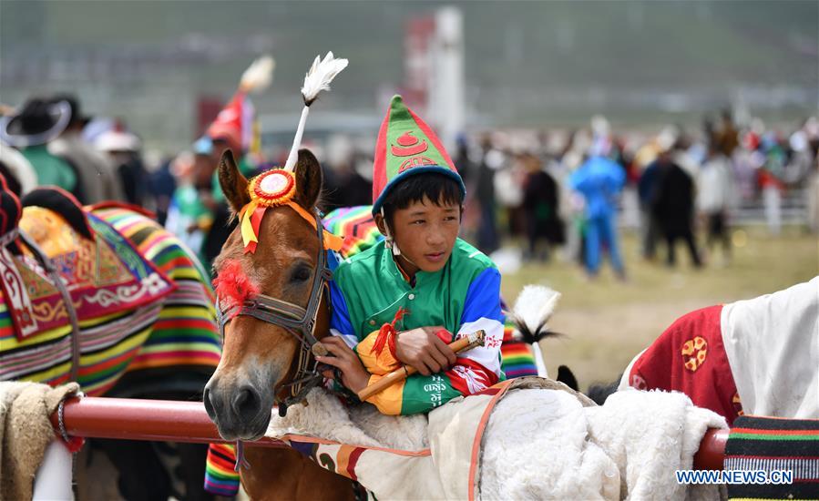 (InTibet)CHINA-TIBET-DAMXUNG-HORSE RACING FESTIVAL (CN)