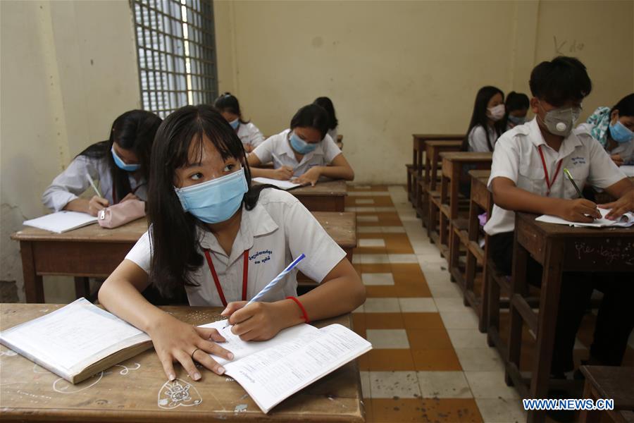 CAMBODIA-PHNOM PENH-SCHOOL-REOPENING