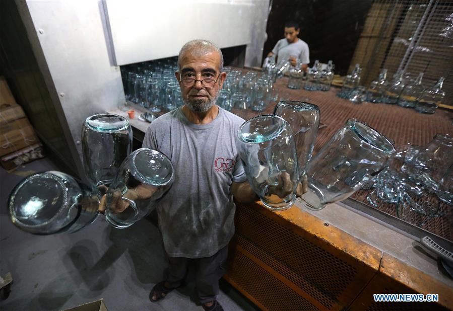 LEBANON-TRIPOLI-GLASS WASTE-RECYCLE