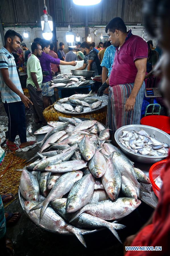 BANGLADESH-DHAKA-HILSA-FISH