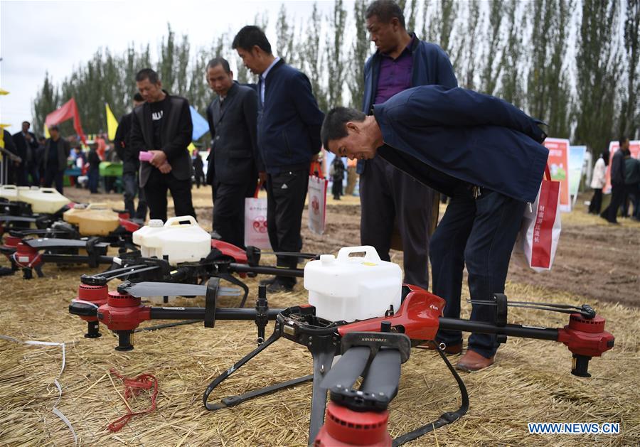 CHINA-NINGXIA-CHINESE FARMERS' HARVEST FESTIVAL-AGRICULTURAL MACHINERY (CN)