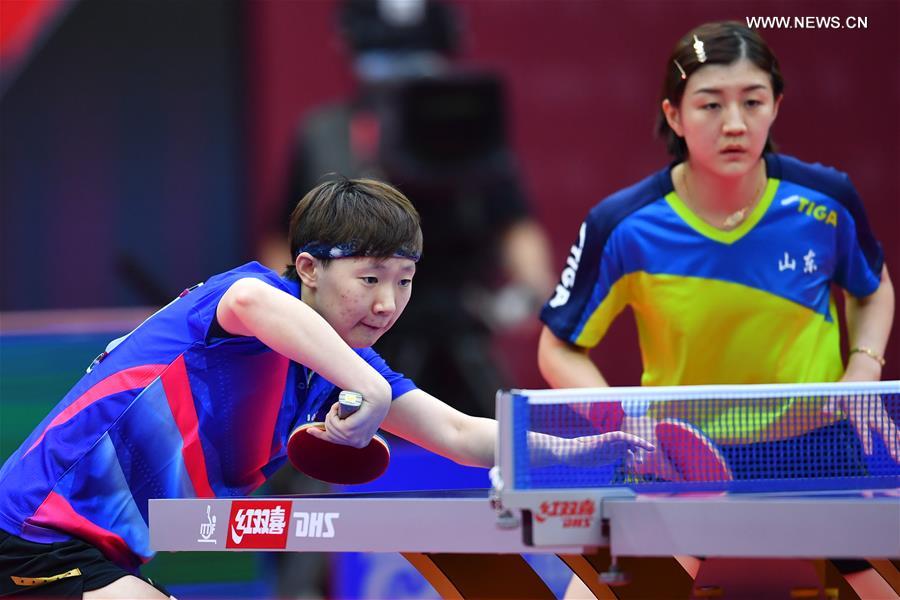 Women's doubles final match at Chinese National Table Tennis