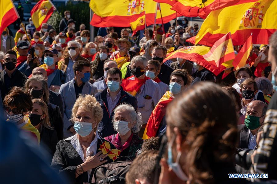 People celebrate National Day of Spain during parade in Madrid Xinhua