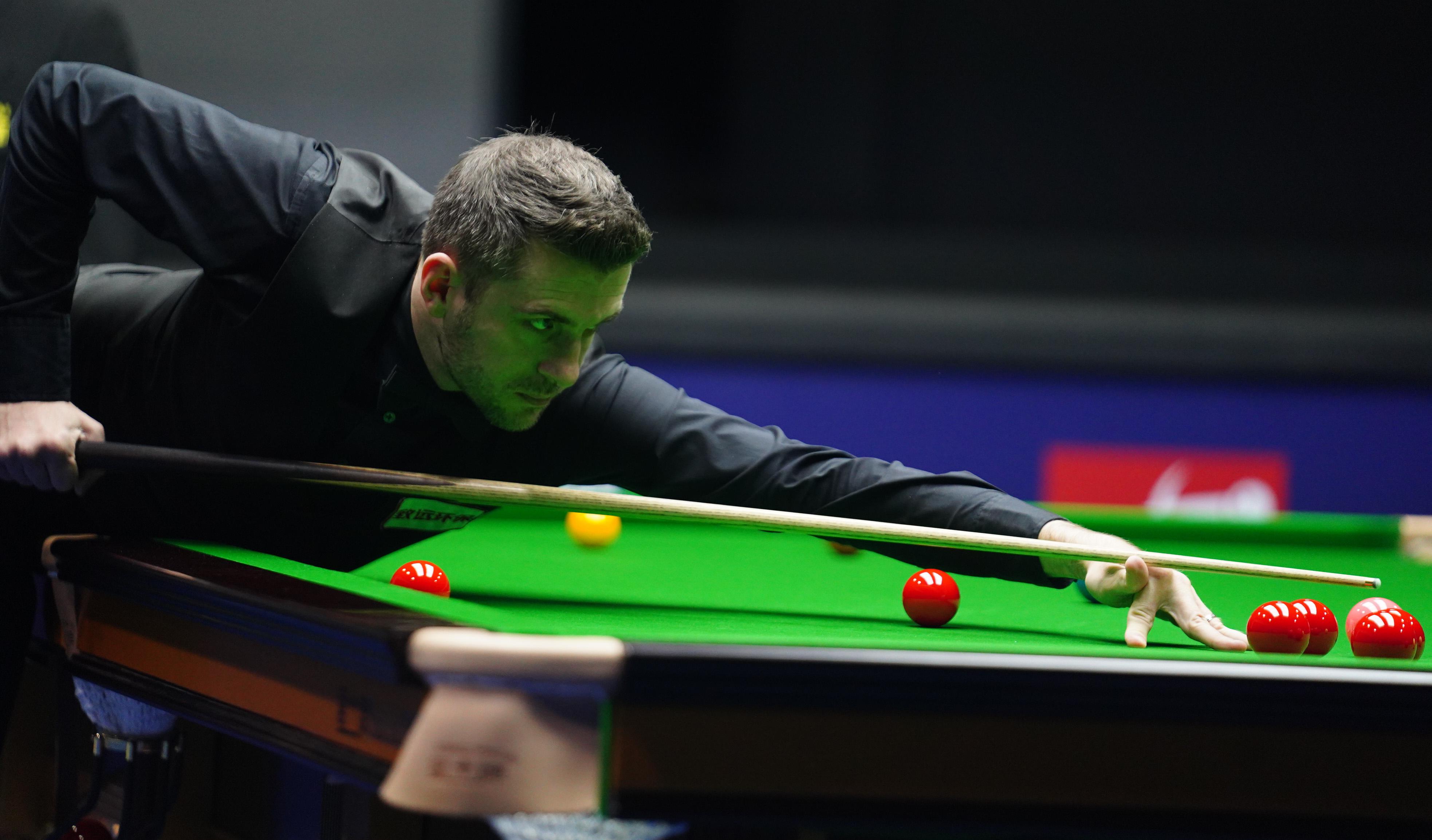 Defending champion Selby into semifinals at snookers English Open
