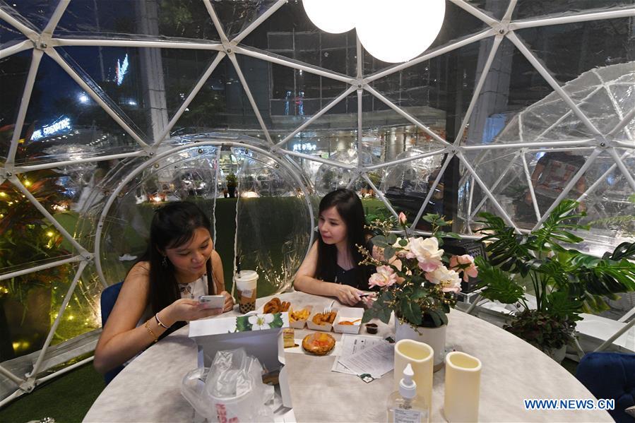 SINGAPORE-COVID-19-DINING DOMES