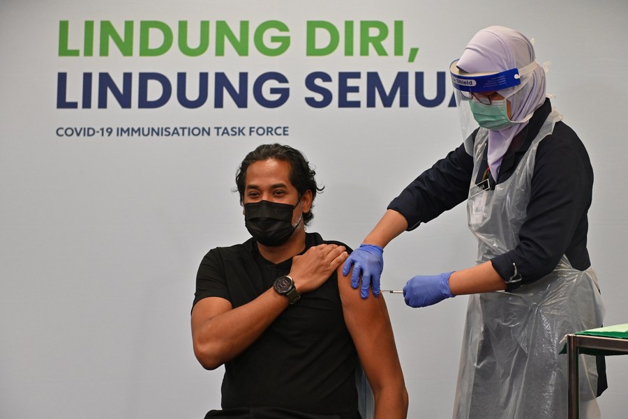 Malaysia starts rollout of China's Sinovac COVID-19 vaccine