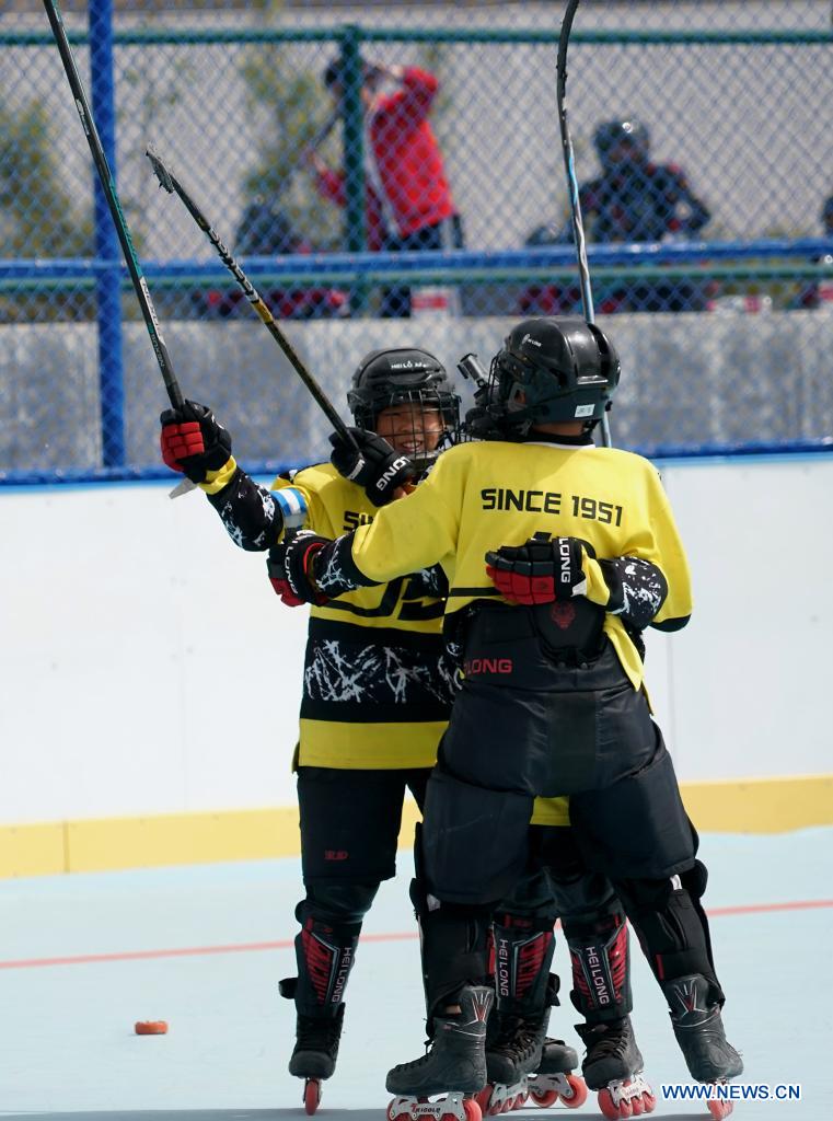 China's martial arts school builds ice hockey team Xinhua English