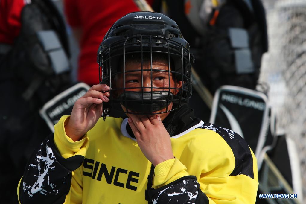 China's martial arts school builds ice hockey team Xinhua English