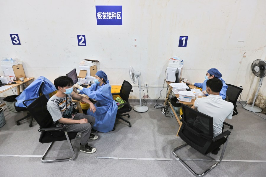 Over 824 mln COVID-19 vaccine doses administered across China