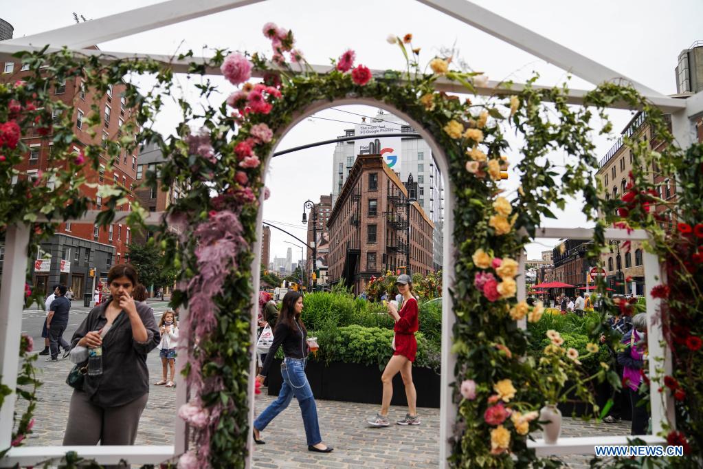 Flower festival kicks off in New York Xinhua English.news.cn