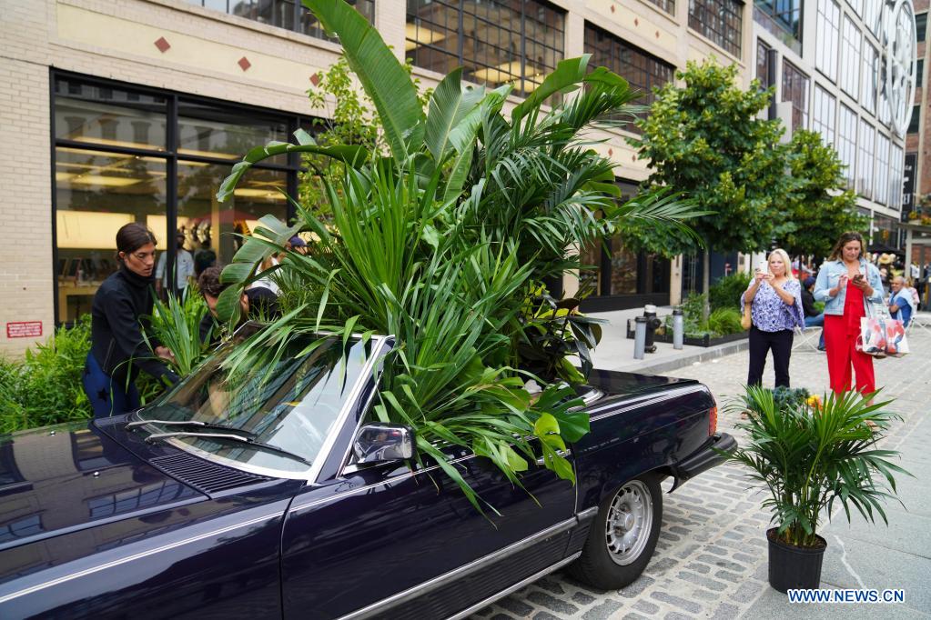 Flower festival kicks off in New York Xinhua English.news.cn