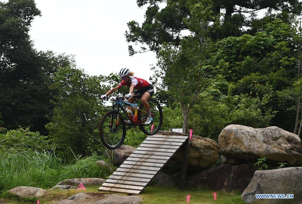Swiss cyclists sweeps women's mountain 