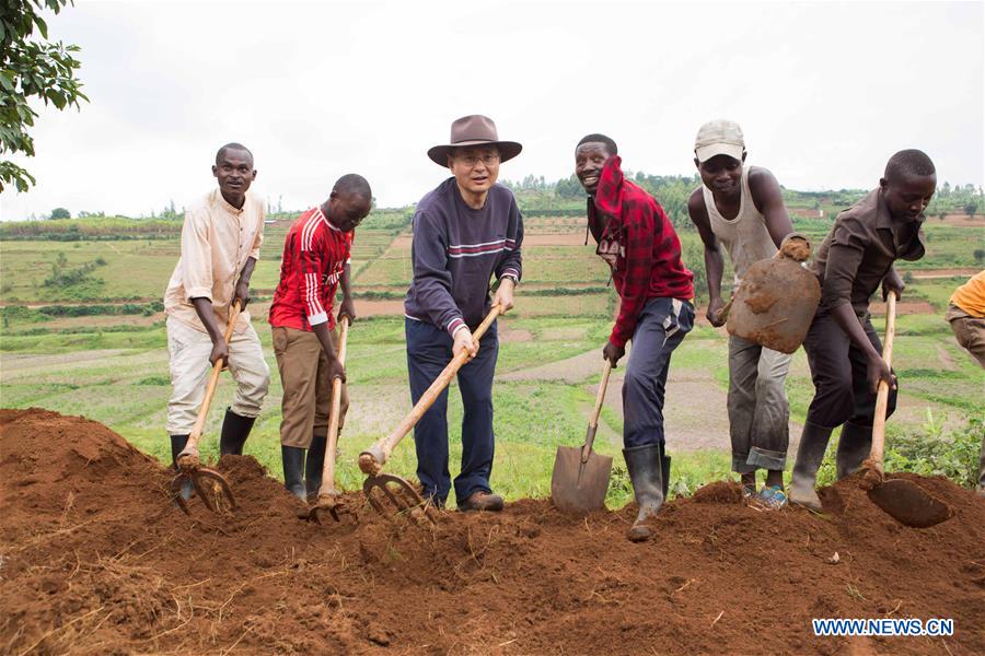 RWANDA-KAMONYI-DIPLOMATS-UMUGANDA