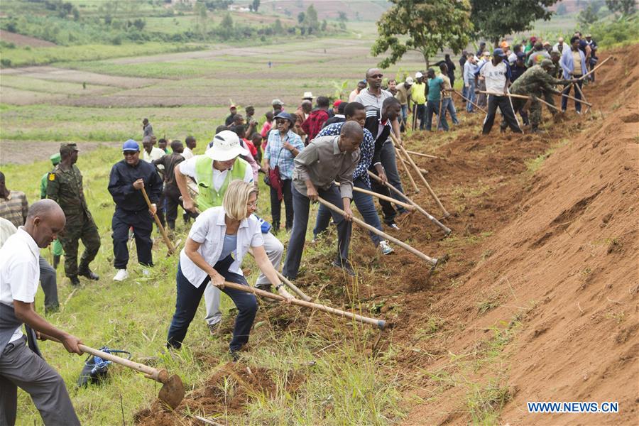 RWANDA-KAMONYI-DIPLOMATS-UMUGANDA