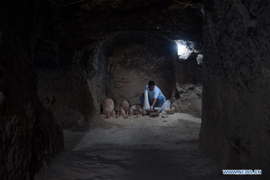 EGYPT-LUXOR-TOMB-DISCOVERY