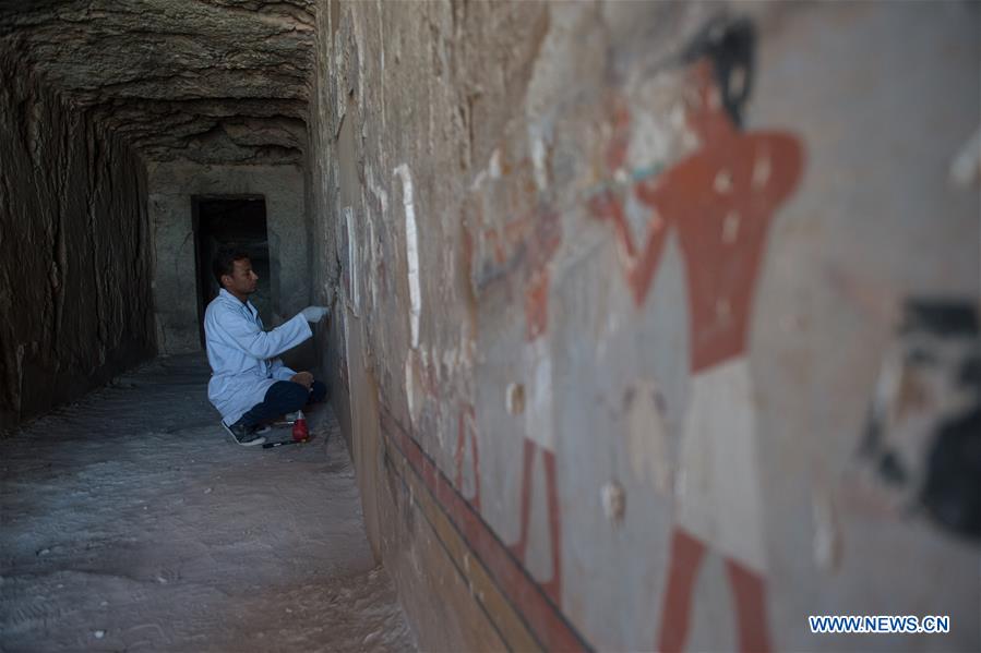 EGYPT-LUXOR-TOMB-DISCOVERY