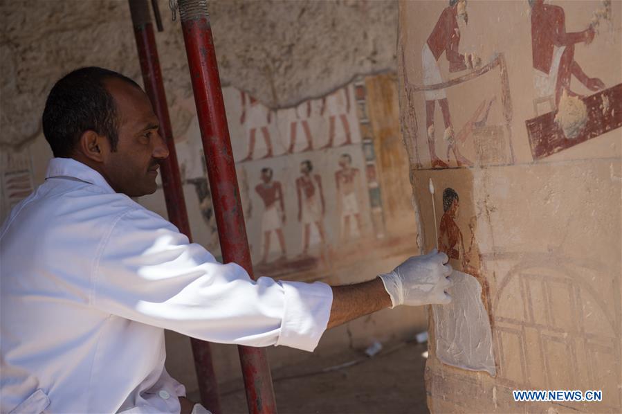 EGYPT-LUXOR-TOMB-DISCOVERY