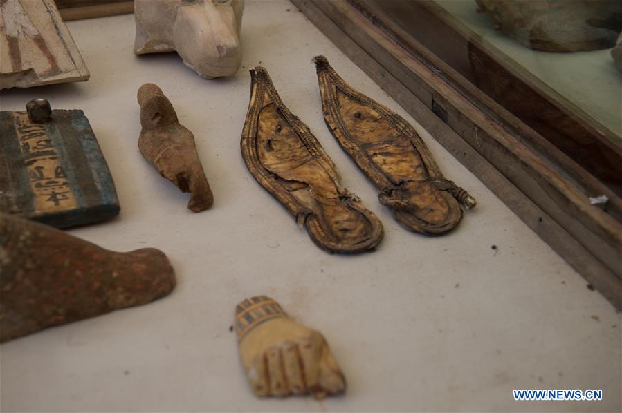 EGYPT-LUXOR-TOMB-DISCOVERY