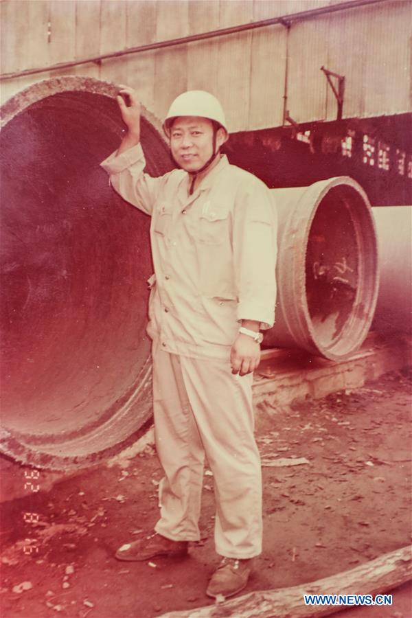CHINA-LIAONING-ANSHAN-ANSTEEL-GENERATIONS-WORKERS (CN)