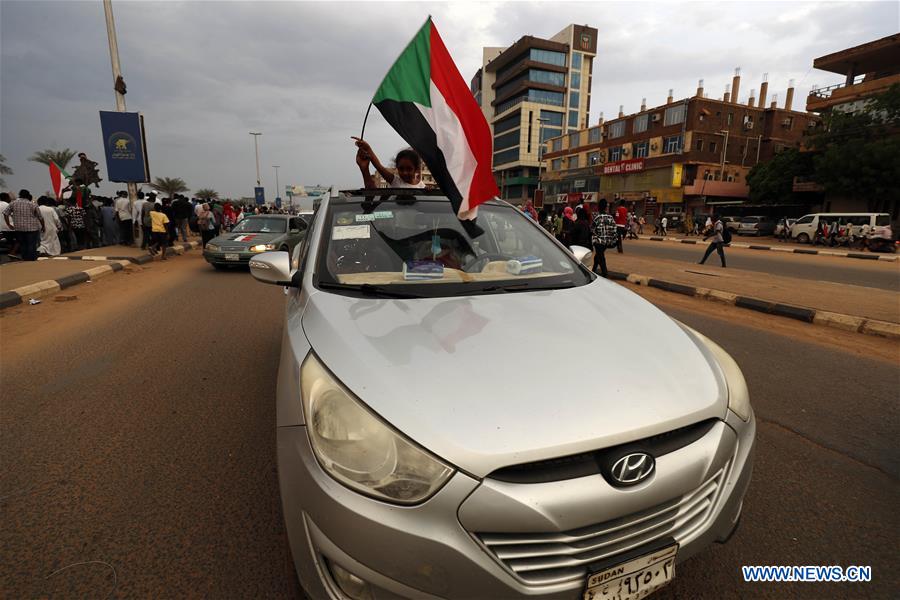SUDAN-KHARTOUM-TRANSITIONAL PERIOD DOCUMENTS-SIGNING-CELEBRATION