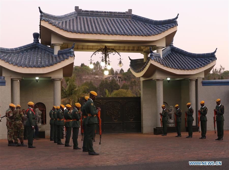 ZIMBABWE-HARARE-MUGABE-BODY-ARRIVAL