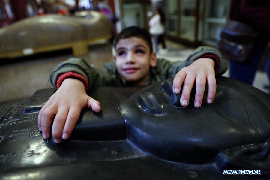 EGYPT-CAIRO-EGYPTIAN MUSEUM-VISUALLY IMPAIRED CHILDREN