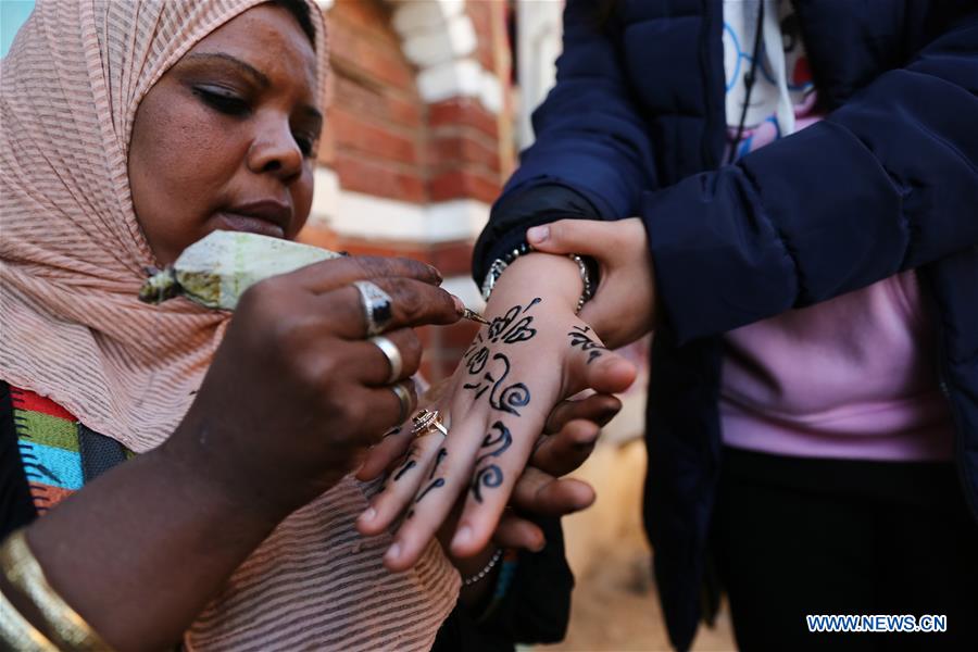 EGYPT-ASWAN-NUBIAN HENNA TATTOOS