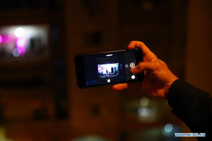 EGYPT-CAIRO-CURFEW-BALCONY CONCERT