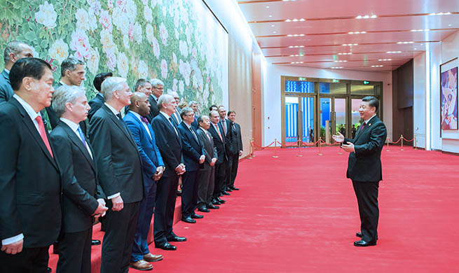 Xi meets foreign entrepreneurs attending CIIE