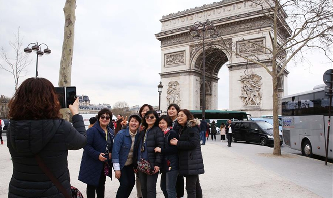 Xinhua Headlines: Europe poised to receive more Chinese tourists