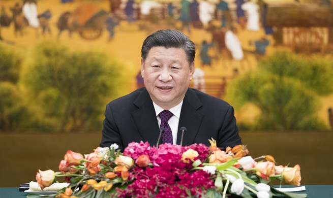 Xi meets foreign attendees to Imperial Springs Int'l Forum, calls for upholding multilateralism
