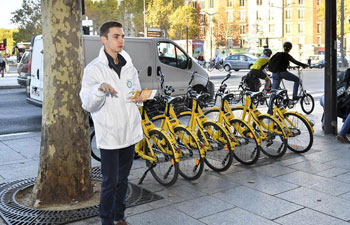 Ofo launches campaign to encourage Paris passengers to ride shared bikes