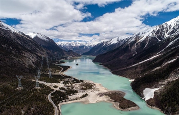 Scenery of Ra'og Lake in China's Tibet