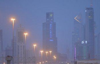 Heavy sandstorm engulfs Kuwait