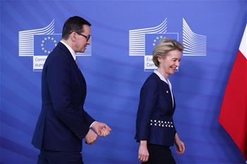 European Commission president meets with Polish PM in Brussels