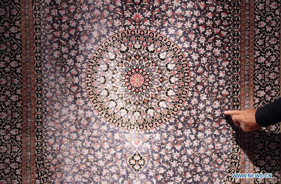 AUSTRALIA-SYDNEY-PERSIAN RUG-CHINA-FEATURE