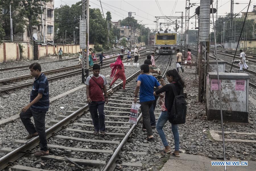 INDIA-KOLKATA-RAILWAY TRACK