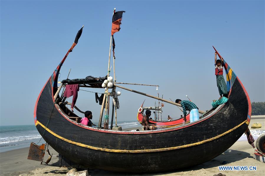 BANGLADESH-TEKNAF-FISHING-BOATS