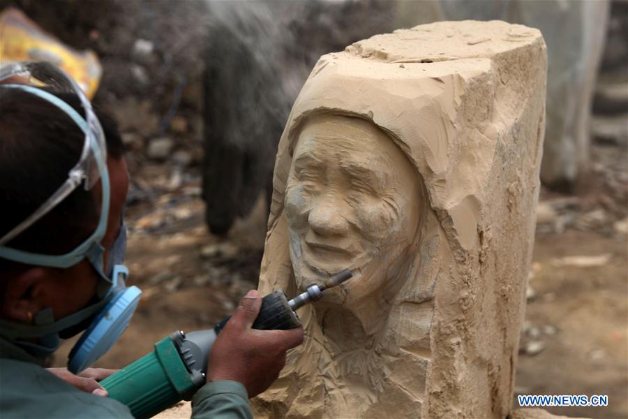NEPAL-KIRTIPUR-WAR MEMORIAL PARK-SCULPTURE