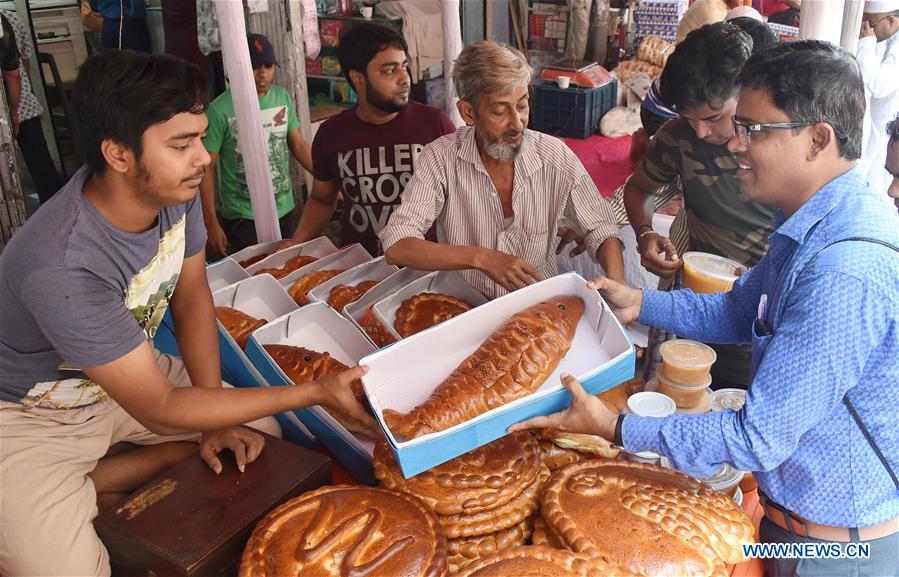 BANGLADESH-DHAKA-MUSLIM-HOLY NIGHT