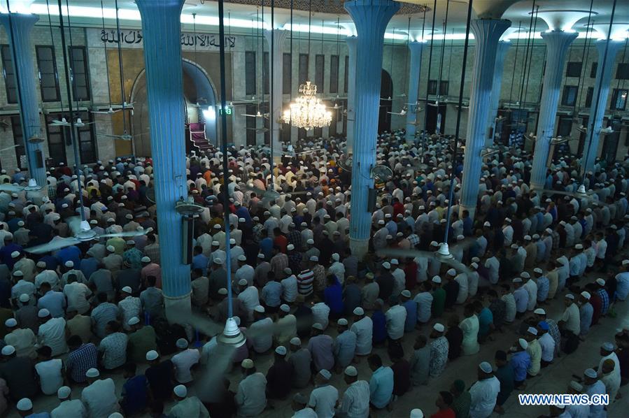 BANGLADESH-DHAKA-MUSLIM-HOLY NIGHT