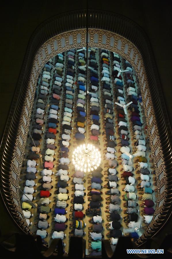 BANGLADESH-DHAKA-MUSLIM-HOLY NIGHT