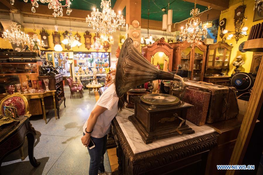 THAILAND-BANGKOK-SECONDHAND SHOP 