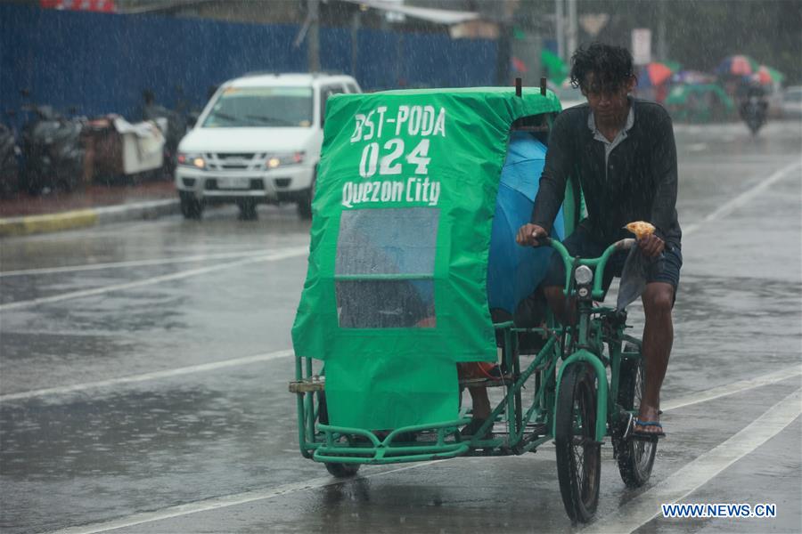 PHILIPPINES-QUEZON-STRONG WIND AND HEAVY RAIN