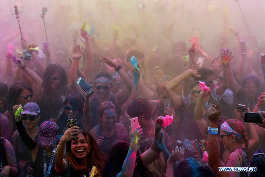 PHILIPPINES-PASAY CITY-COLOR MANILA CHALLENGE-FUN RUN