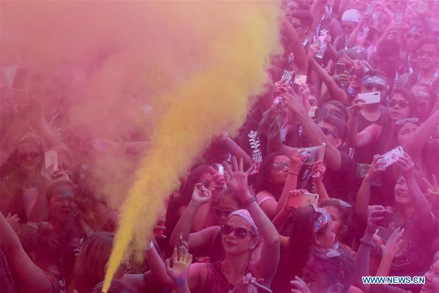 PHILIPPINES-PASAY CITY-COLOR MANILA CHALLENGE-FUN RUN