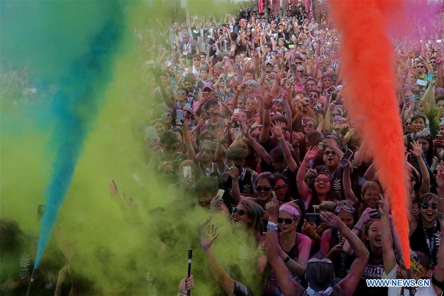 PHILIPPINES-PASAY CITY-COLOR MANILA CHALLENGE-FUN RUN