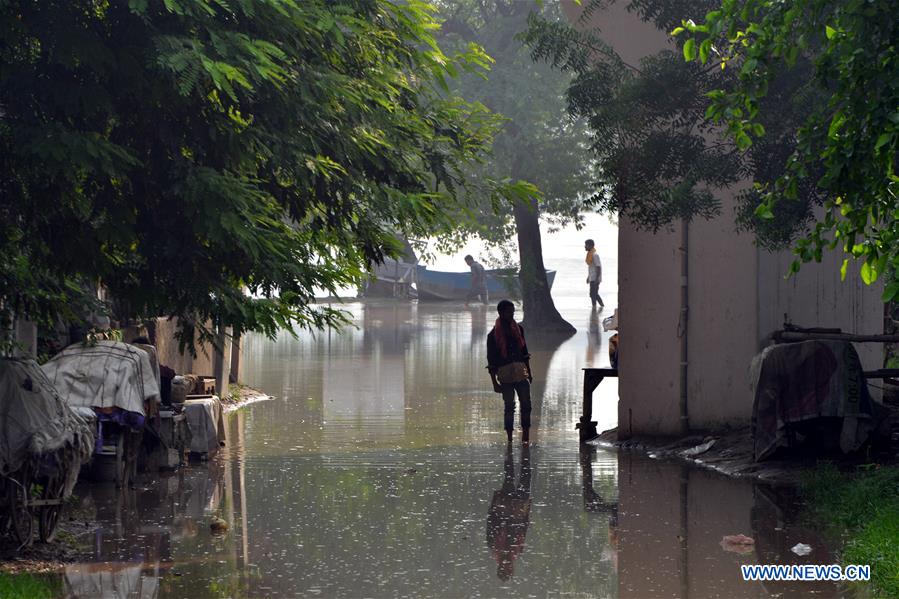 INDIA-DELHI-RIVER-HIGH ALERT